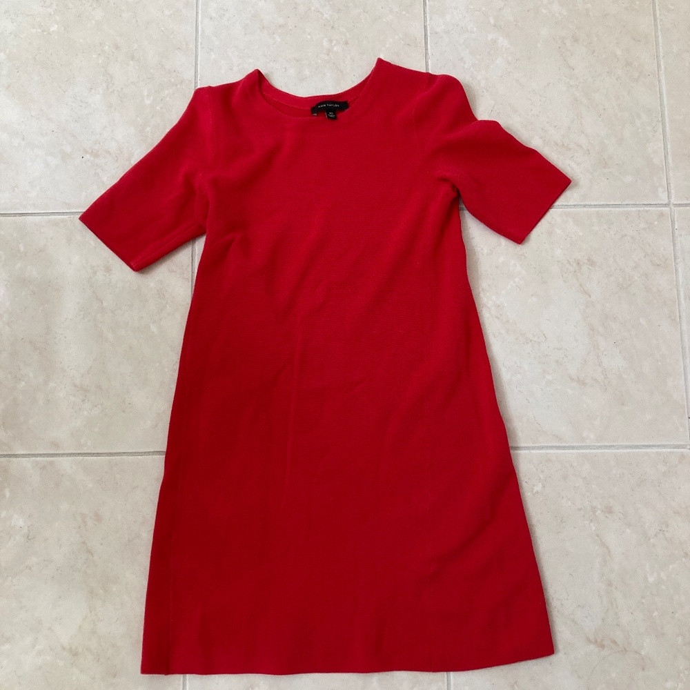 Ann Taylor Women's size XS Short Sleeve Round Neck Knit A Line Dress Red